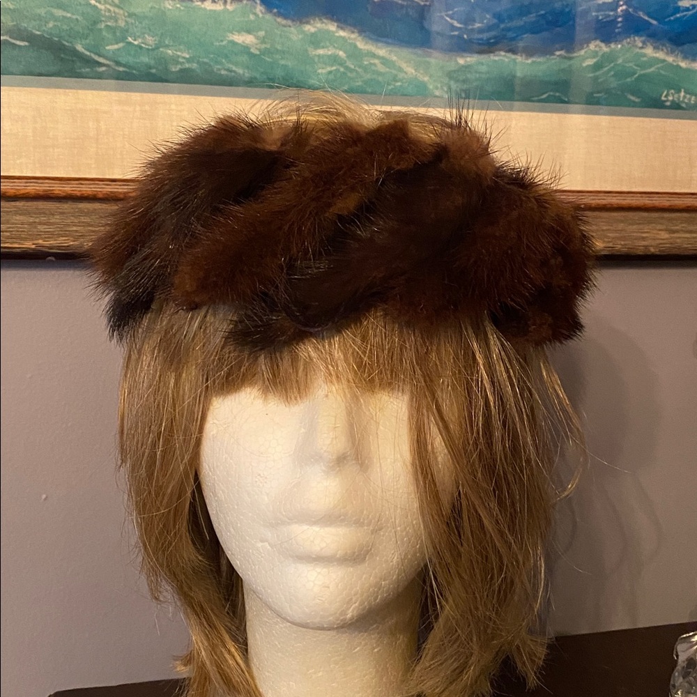 Brown Vintage pillbox church style hat made in USA in pre-owned condition